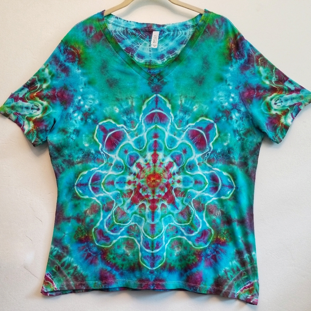 Women's XL Hand tied & Hand dyed NWT T-shirt